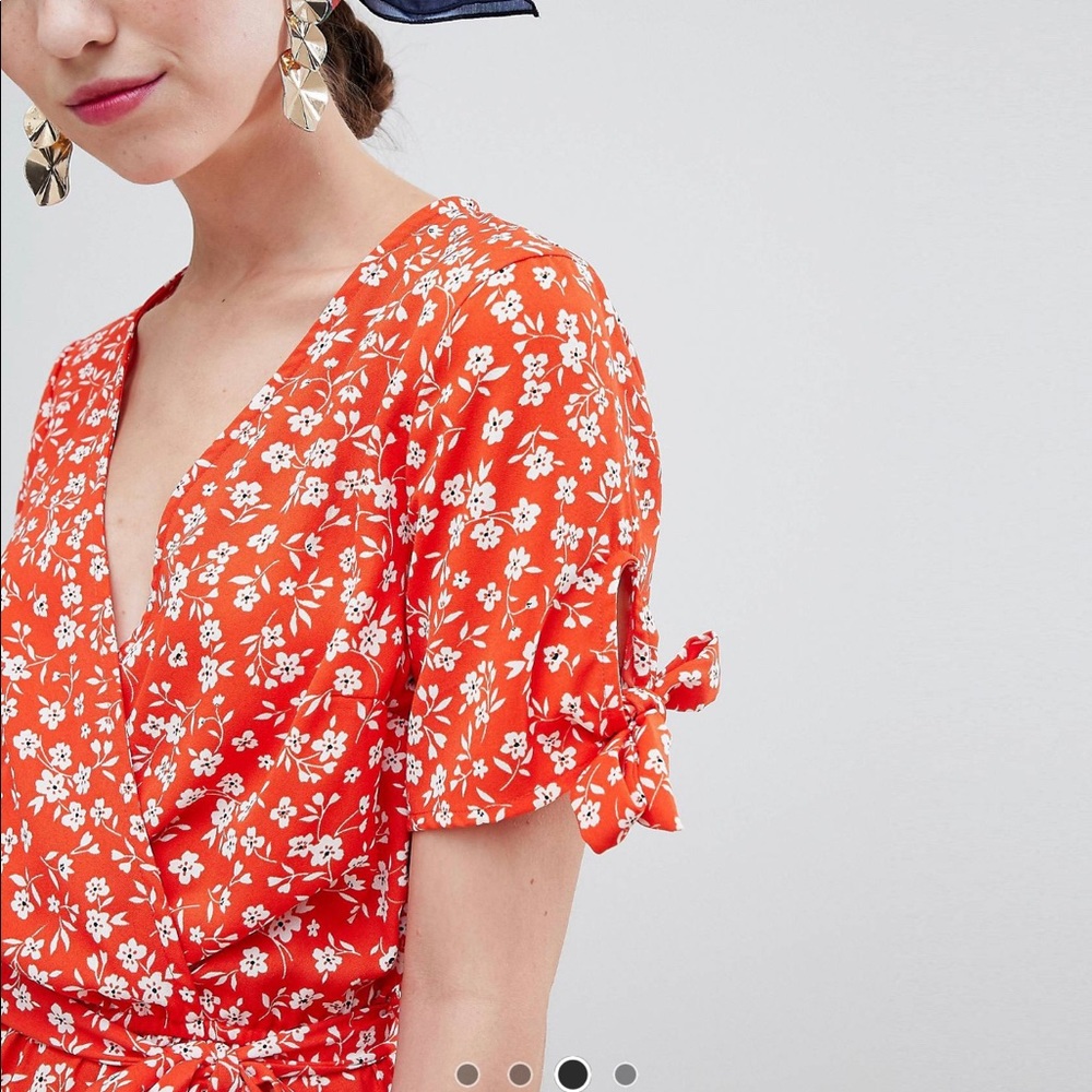 New Look Red Ditsy Floral Dress - Picture 2 of 5
